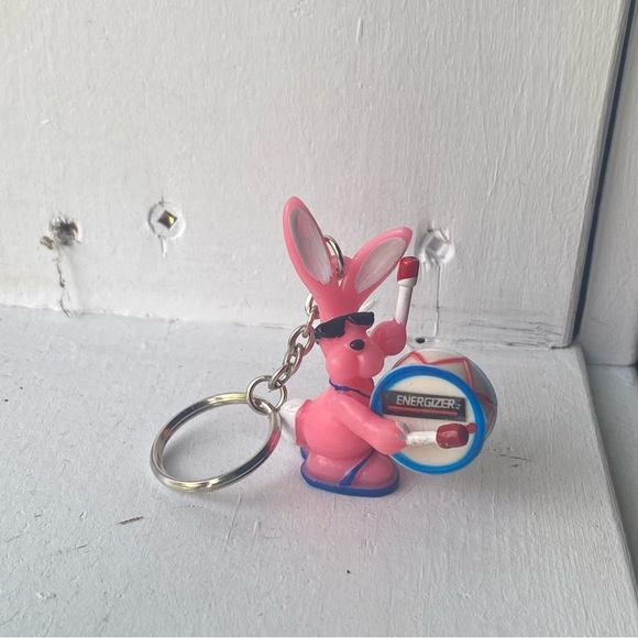 Vintage Energizer Pink Bunny Keychain - Picture 2 of 6